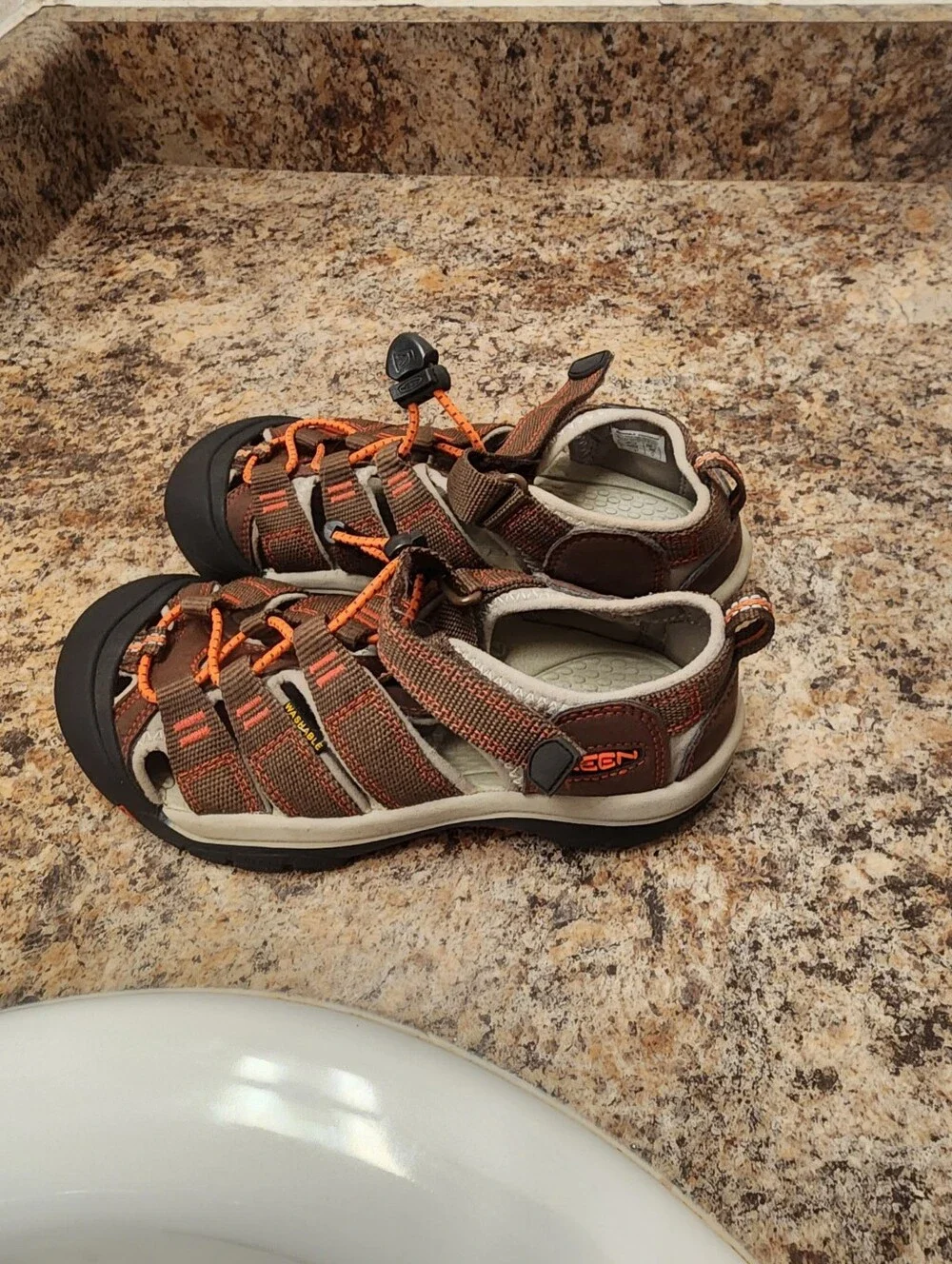 KEEN Kids Newport H2 Brown Orange Sport Hiking Sandals Size US 2 Pre-Loved
